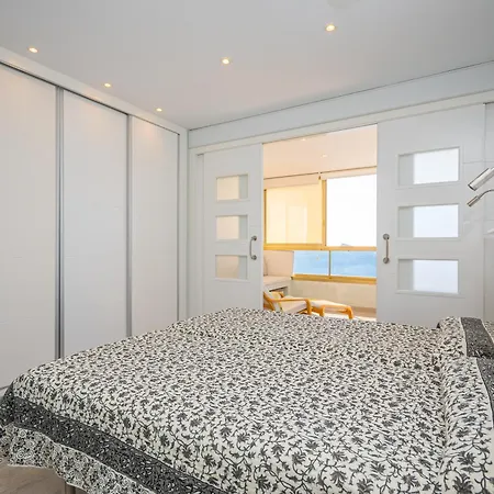 Vacaciones Playa Poniente בנידורם